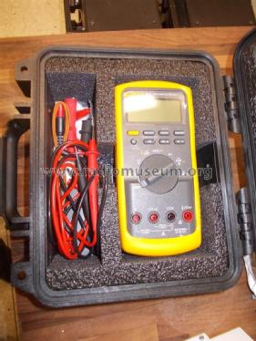 True RMS Digital Multimeter 87V; Fluke, John, Mfg. Co (ID = 2018912) Equipment