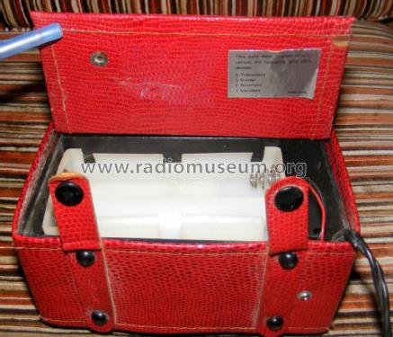 Fortune Instant Sound - Solid State - Deluxe - Battery-Electric ; Four-Star - Fortune (ID = 1741563) Radio