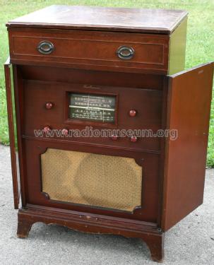 37 Ch= PS-4, CH-110; Freed-Eisemann Radio (ID = 1883549) Radio