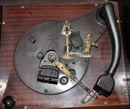 Turntable with U5 Motor ; Garrard Eng. & Mfg. (ID = 2893573) R-Player