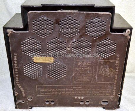 Universal Mains Three BC3520; GEC, General (ID = 1948443) Radio