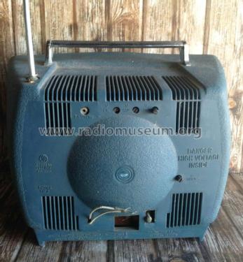 11' Portable T11P2 Ch= T9V1C ; General Electric- (ID = 2569459) Television