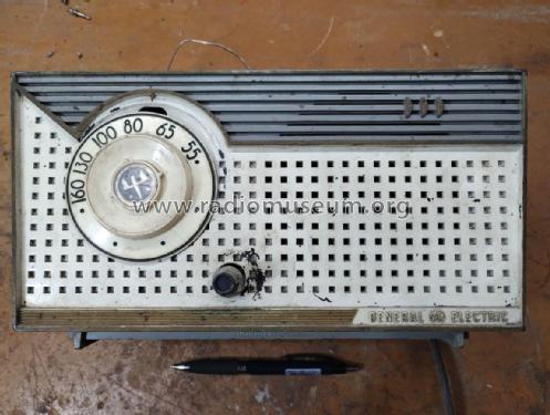 631; General Electric; (ID = 3046348) Radio