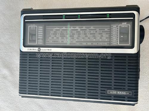 10 Band Portable Radio 7-2971 or 7-2971A; General Electric Co. (ID = 3046183) Radio