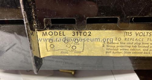 31T02 ; Emerson Radio & (ID = 2957564) Radio