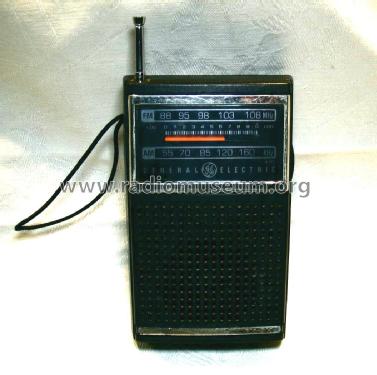 FM-AM Radio 7-2500B; General Electric Co. (ID = 3118885) Radio