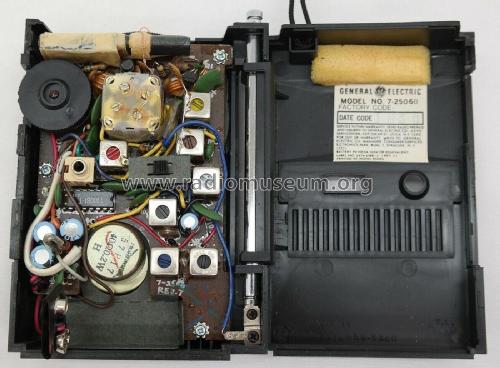 7-2506B ; General Electric Co. (ID = 2849898) Radio