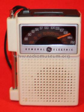 7-2517 ; General Electric Co. (ID = 2843063) Radio