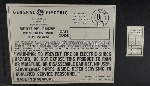 7-4425B; General Electric Co. (ID = 2858474) Radio