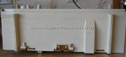 C1520A - White; General Electric Co. (ID = 1460392) Radio