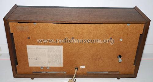 C1590A ; General Electric Co. (ID = 2066684) Radio