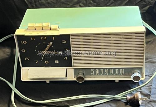 C451B ; General Electric Co. (ID = 2822427) Radio