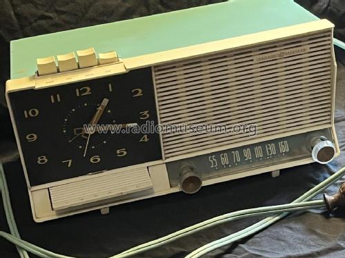 C451B ; General Electric Co. (ID = 2822428) Radio