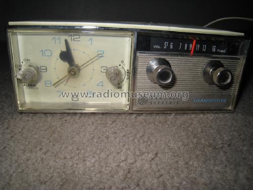 C551B ; General Electric Co. (ID = 1031085) Radio