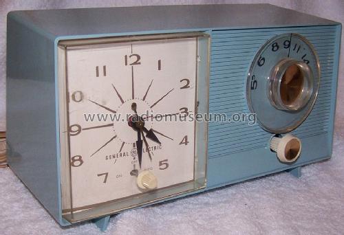 C-404B Blue; General Electric Co. (ID = 1582047) Radio