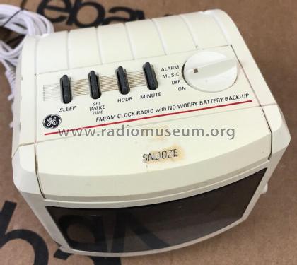 FM/AM Clock Radio 7-4606WHA; General Electric Co. (ID = 2908005) Radio