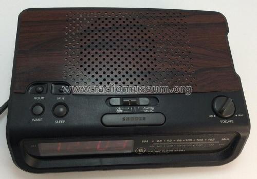 FM/AM Clock Radio 7-4613A; General Electric Co. (ID = 2858790) Radio