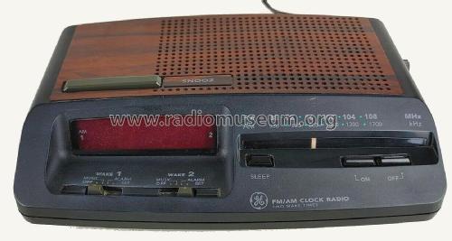 FM-AM Clock Radio 7-4621A; General Electric Co. (ID = 2908123) Radio