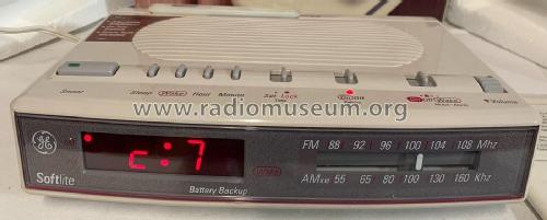 FM/AM Electronic Digital Clock Radio 7-4657A; General Electric Co. (ID = 2907932) Radio