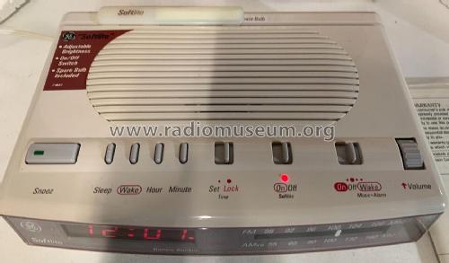 FM/AM Electronic Digital Clock Radio 7-4657A; General Electric Co. (ID = 2907936) Radio