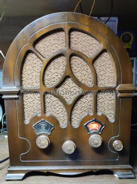 K-52 ; General Electric Co. (ID = 2831092) Radio