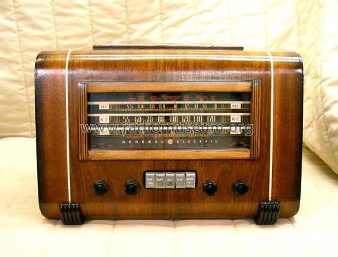 L-740 De Luxe Beam-a-Scope ; General Electric Co. (ID = 1390034) Radio