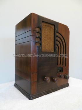 M-63 ; General Electric Co. (ID = 1772509) Radio