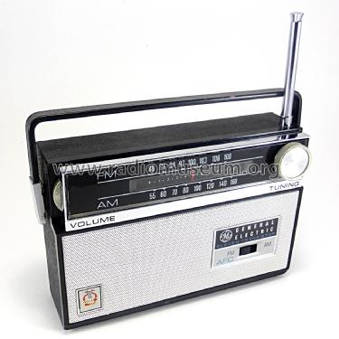 P1820K ; General Electric Co. (ID = 2294346) Radio