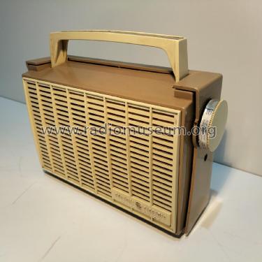 P760A ; General Electric Co. (ID = 2731908) Radio