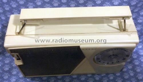 P808J ; General Electric Co. (ID = 2978906) Radio