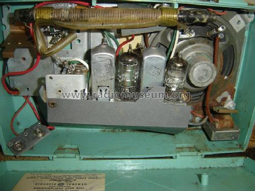 P-701; General Electric Co. (ID = 1497776) Radio