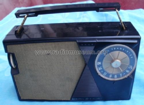 P807C ; General Electric Co. (ID = 761748) Radio