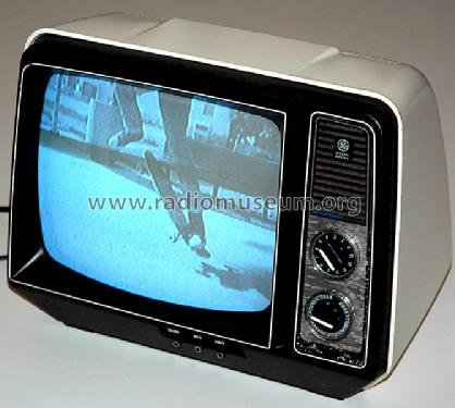 Performance Television 12XB9104V; General Electric Co. (ID = 827179) Television