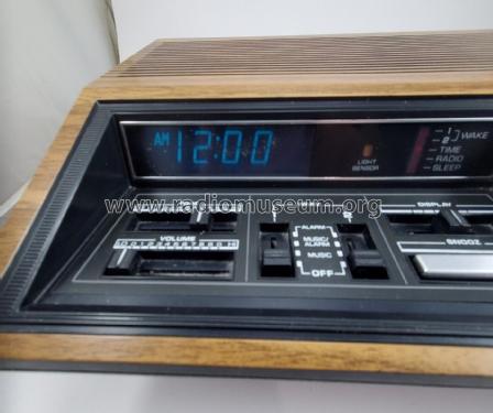 Programmable Clock Radio 7-4885B; General Electric Co. (ID = 2858441) Radio