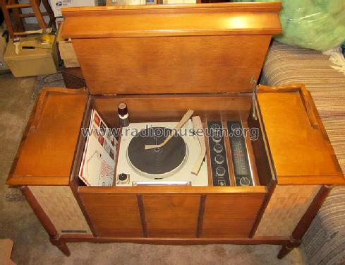 RC3230A Console ; General Electric Co. (ID = 1504378) Radio