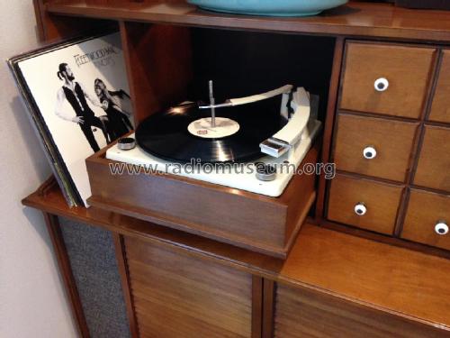 Record Changer CH72; General Electric Co. (ID = 2986215) R-Player