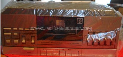 Stereo FM/AM Clock Radio Cassette Recorder 7-4965A; General Electric Co. (ID = 1220739) Radio