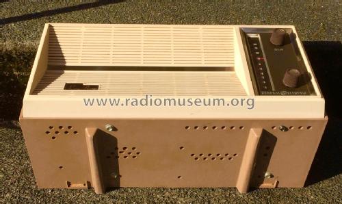 T155B ; General Electric Co. (ID = 2089516) Radio