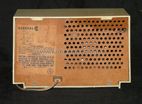 T-104A ; General Electric Co. (ID = 1968163) Radio