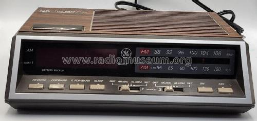 Two Wake Times FM/AM Clock Radio 7-4616B; General Electric Co. (ID = 2908201) Radio