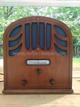 U51 ; General Electric Co. (ID = 2754626) Radio