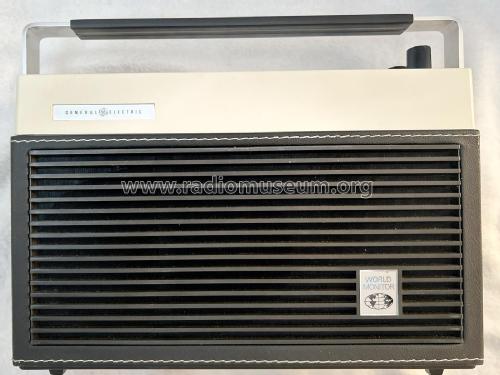 World Monitor 5-Band Radio P2920A Ch= R14GE; General Electric Co. (ID = 3140372) Radio