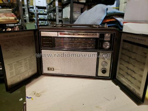 World Monitor P2900A; General Electric Co. (ID = 2485732) Radio