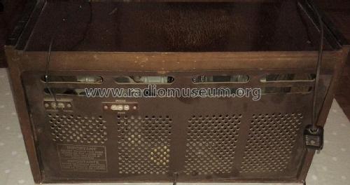 X317D2 ; General Electric Co. (ID = 1606892) Radio