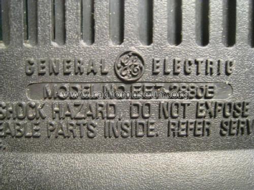 Radio AM/FM EE7-2880B; General Electric Co. (ID = 2052838) Radio