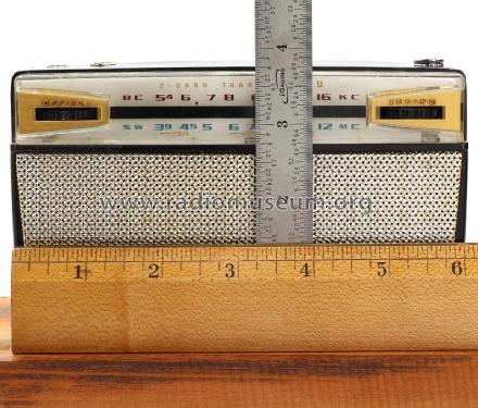 2-Band Transistor 9 7000; Golden Shield; Great (ID = 2175466) Radio