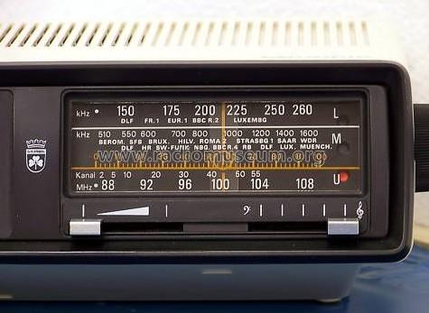 SONO-CLOCK 300; Grundig Radio- (ID = 841559) Radio