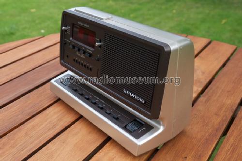 SONO CLOCK 670SP; Grundig Radio- (ID = 1700828) Radio