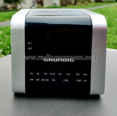 Sono-clock 560; Grundig Radio- (ID = 2887934) Radio