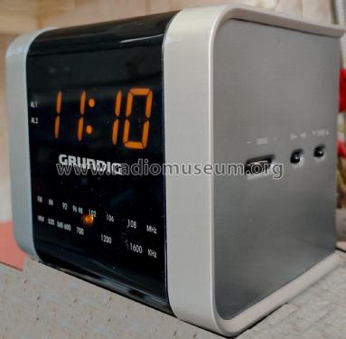 Sono-clock 560; Grundig Radio- (ID = 2887951) Radio